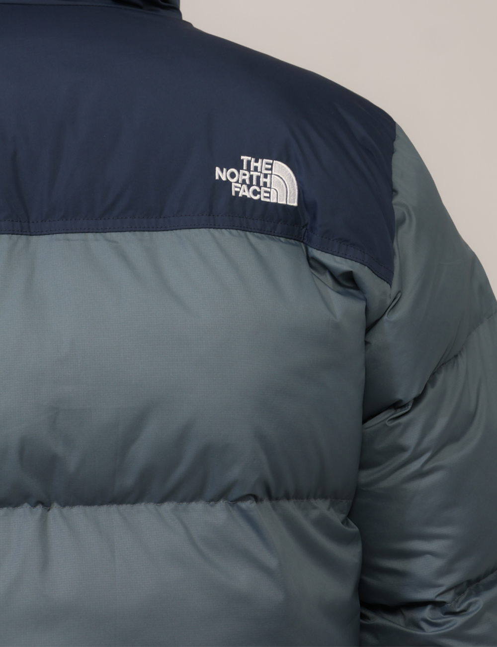 NF0A853IS62S-V-CC_AZZURRO_AI26_8 Piumino The North Face Blu tg.M - Piumino THE NORTH FACE Blu da uomo Il Piumino THE NORTH FACE Blu è la scelta ideale per ch