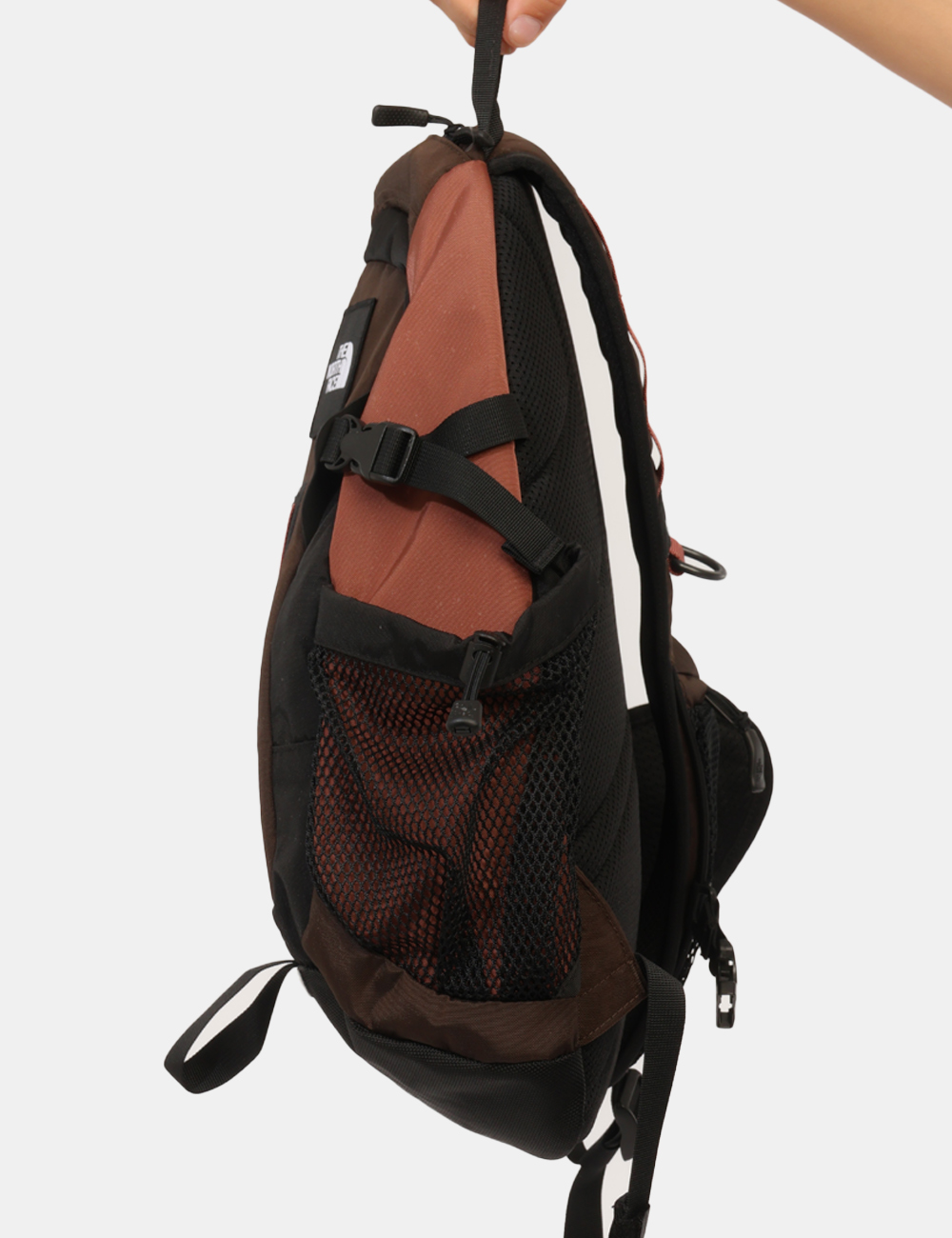 NF0A8JCE921S-V-CC_MARRONE_AI26_5 Zaino The North Face Marrone - Zaino THE NORTH FACE Marrone da uomo Lo Zaino THE NORTH FACE Marrone è l'accessorio ideale pe