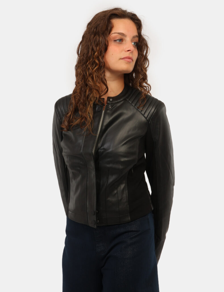 Abbigliamento donna scontato - Giacca Guess Nera