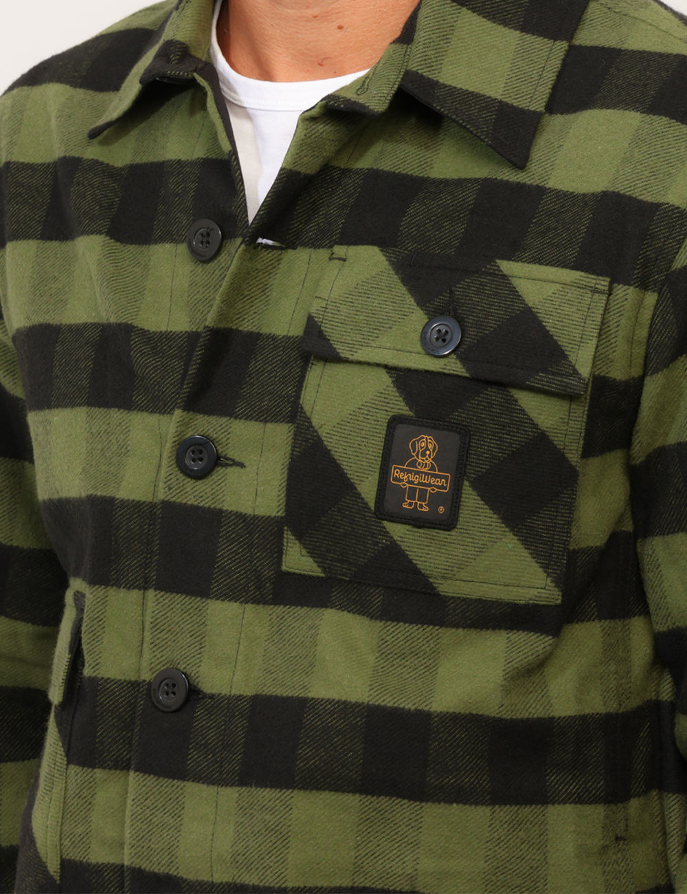 C17500-CT0512-M-CC_VERDE_AI26_5 Camicia Refrigiwear Verde tg.L - Camicia Refrigiwear Verde da uomoLa Camicia REFRIGIWEAR è un capo dal carattere casual e co