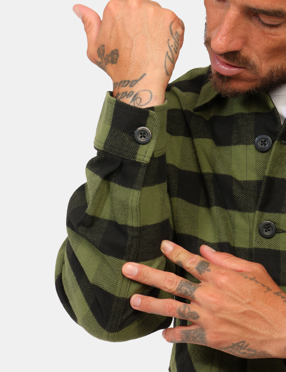 C17500-CT0512-M-CC_VERDE_AI26_6 Camicia Refrigiwear Verde tg.L - Camicia Refrigiwear Verde da uomoLa Camicia REFRIGIWEAR è un capo dal carattere casual e co