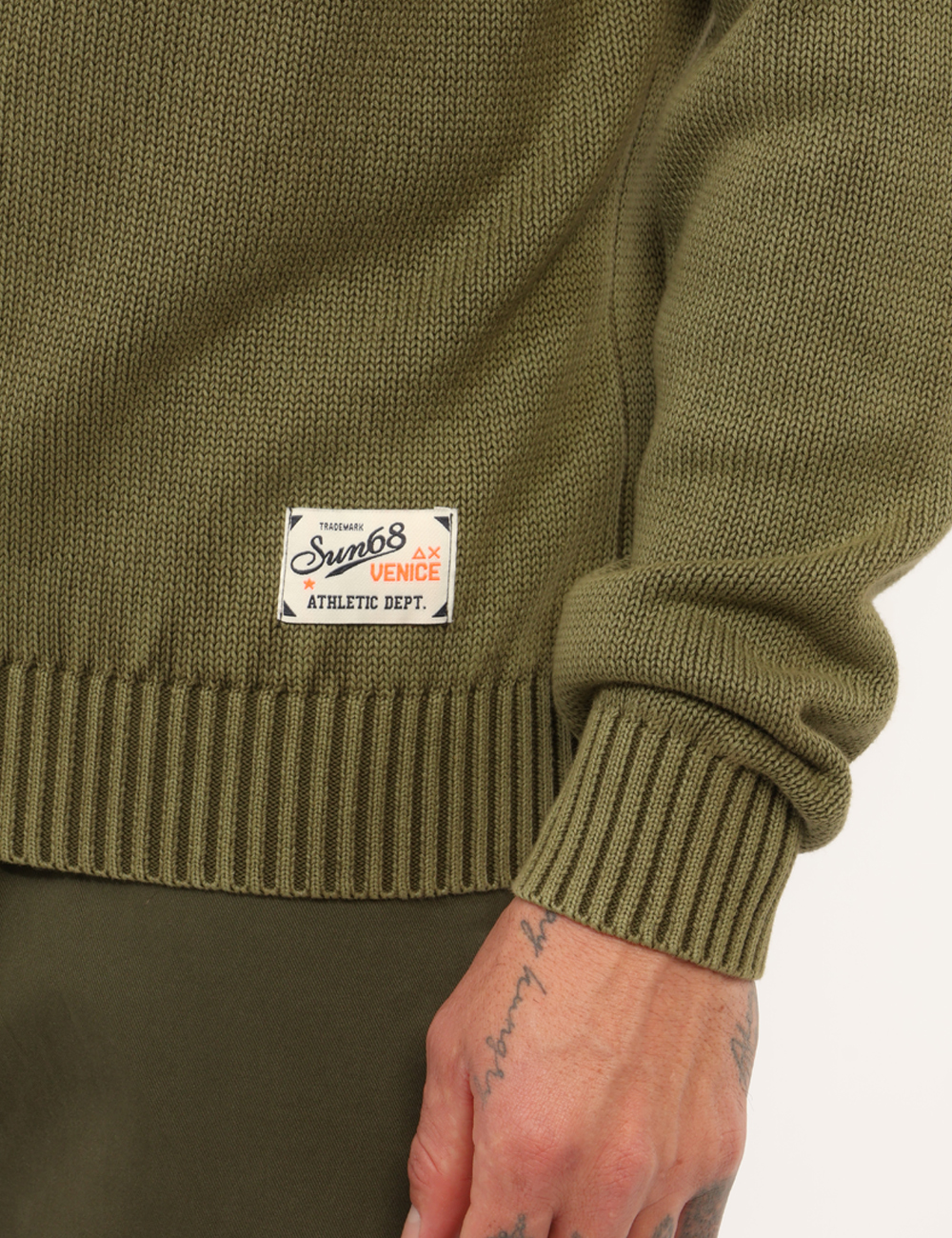 CPK46187-N-CC_VERDE_AI26_3 Maglia Sun68 Verde tg.L - Maglia SUN68 Verde da uomo La Maglia SUN68 Verde è un capo versatile e contemporaneo, perfetto per