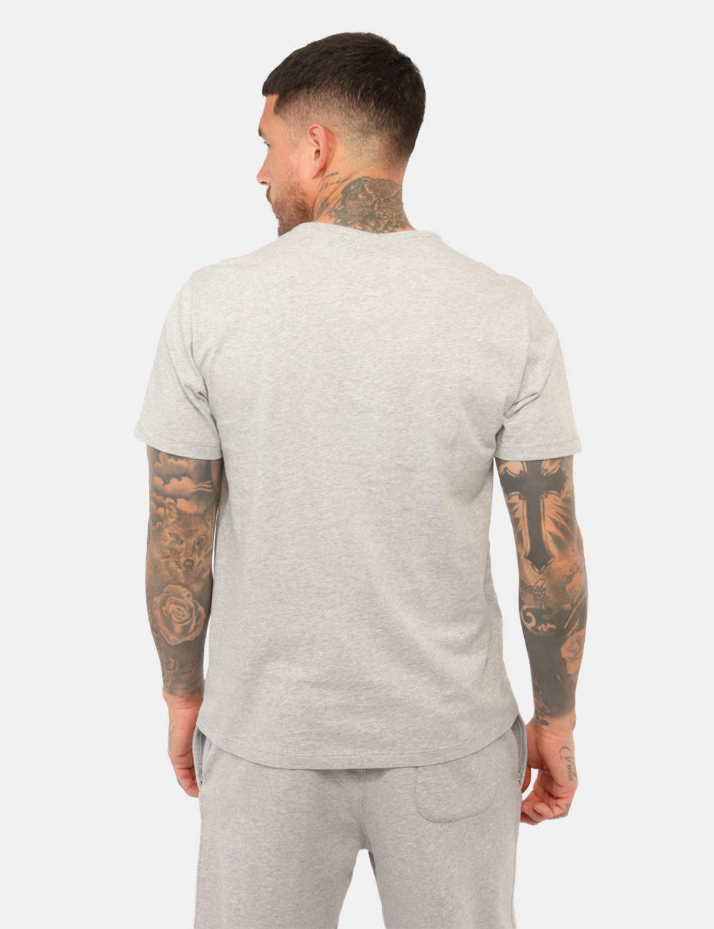CPT46120-N-CC_GRIGIO_AI26_2 T-shirt Sun68 Grigia tg.L - T-shirt SUN68 Grigia da uomo La T-shirt SUN68 Grigia è un capo indispensabile per chi ama uno st