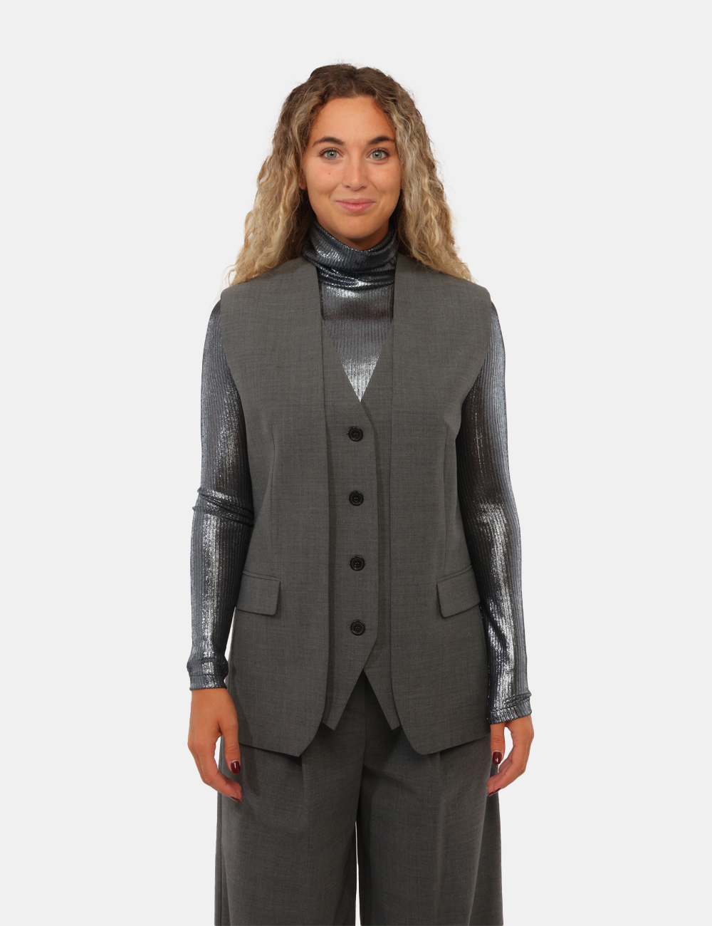 DG6243-D-CC_GRIGIO_AI26_5 Gilet Ottod'Ame Grigio tg.S - Gilet Ottod'Ame Grigio Il Gilet Ottod'Ame Grigio è un capo essenziale dal fascino contemporane