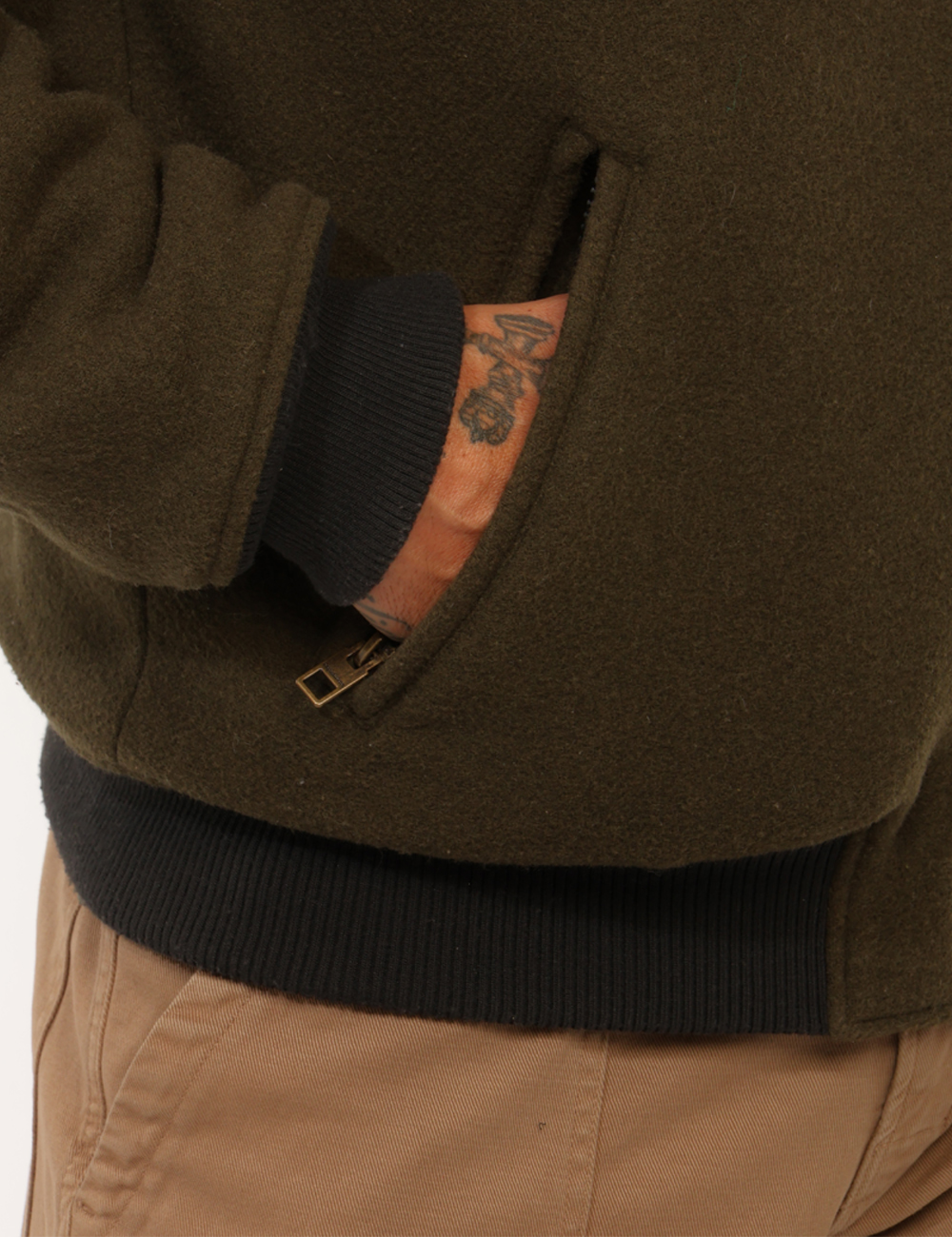 G27400-PL1000-M-CC_VERDE_AI26_5 Piumino Refrigiwear Verde tg.L - Piumino Refrigiwear Verde da uomoIl Piumino REFRIGIWEAR interpreta il capospalla invernale