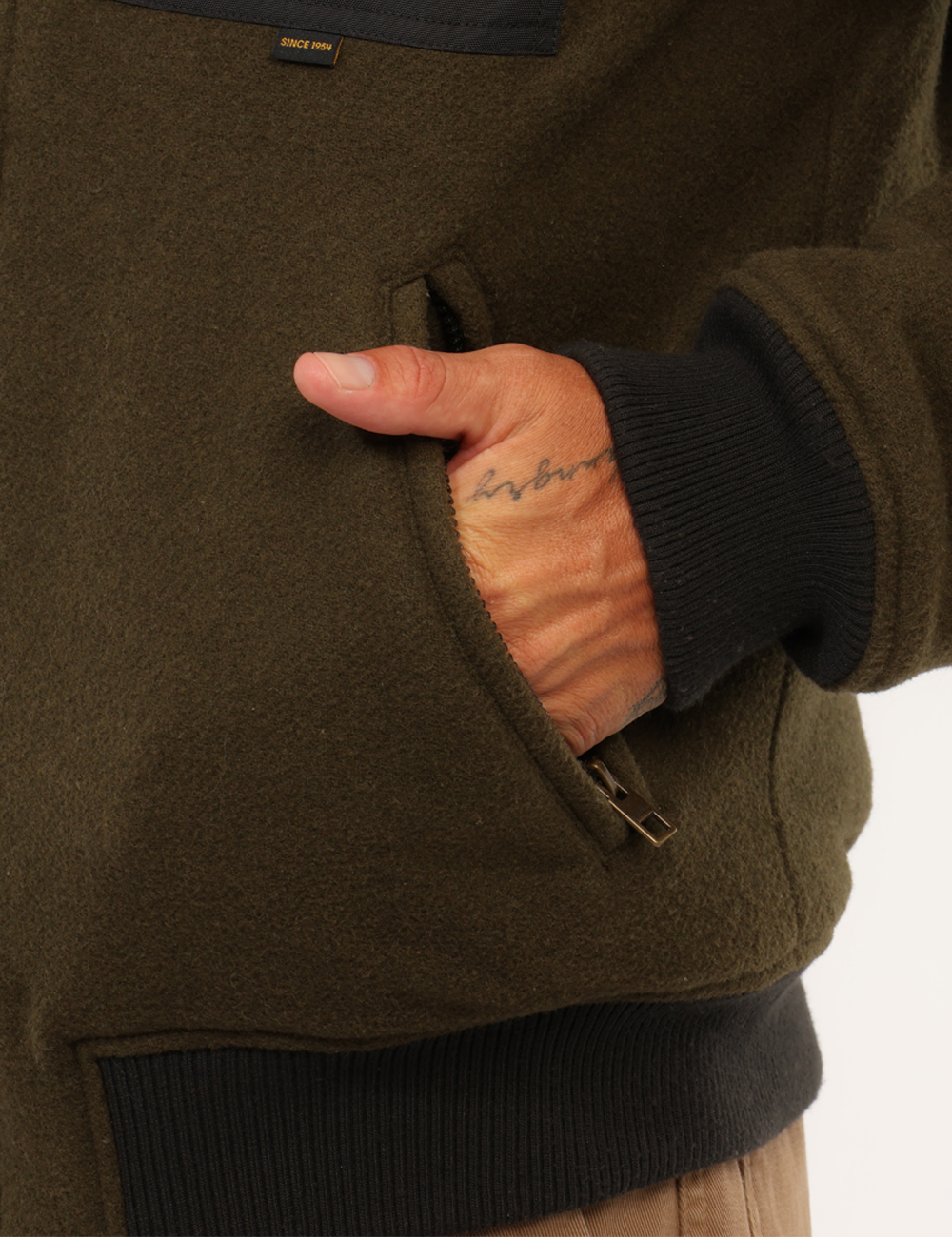 G27400-PL1000-M-CC_VERDE_AI26_6 Piumino Refrigiwear Verde tg.L - Piumino Refrigiwear Verde da uomoIl Piumino REFRIGIWEAR interpreta il capospalla invernale