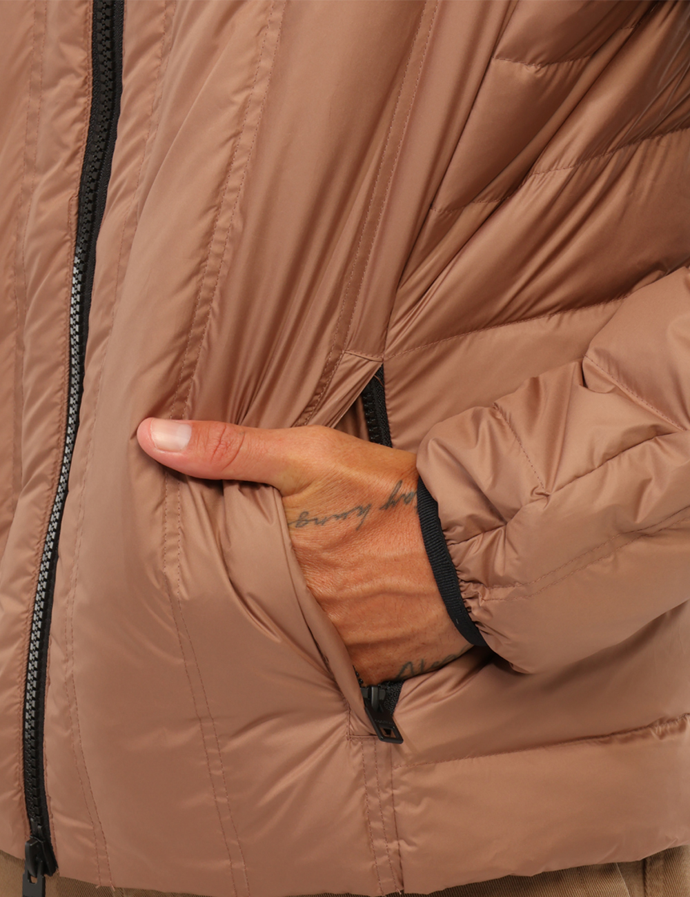 G28300-PL0555-M-CC_MARRONE_AI26_5 Piumino Refrigiwear Marrone tg.L - Piumino Refrigiwear Marrone da uomoIl Piumino REFRIGIWEAR è un capospalla versatile e con