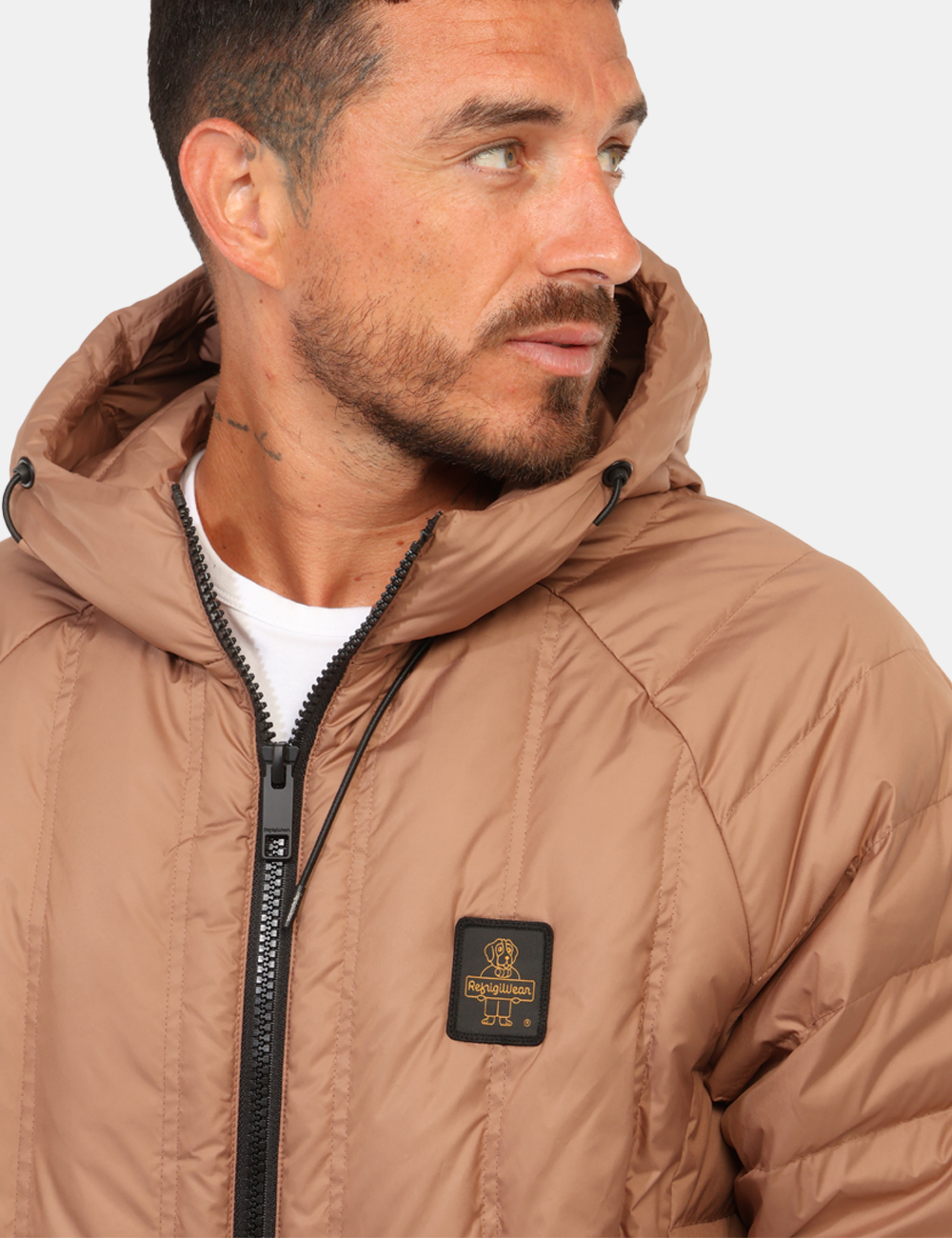 G28300-PL0555-M-CC_MARRONE_AI26_7 Piumino Refrigiwear Marrone tg.L - Piumino Refrigiwear Marrone da uomoIl Piumino REFRIGIWEAR è un capospalla versatile e con