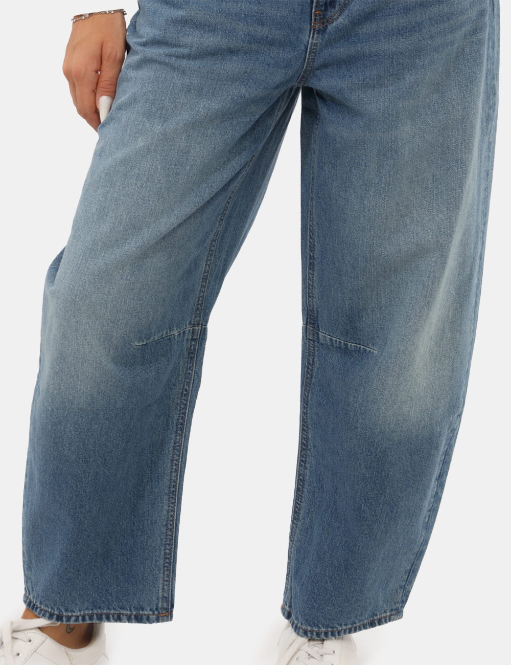 LV047G748G_YRE_AI26_3 Jeans Calvin Klein Azzurro - Jeans Calvin Klein Azzurro da donna I Jeans CALVIN KLEIN Azzurro da donna sono una scelta versa