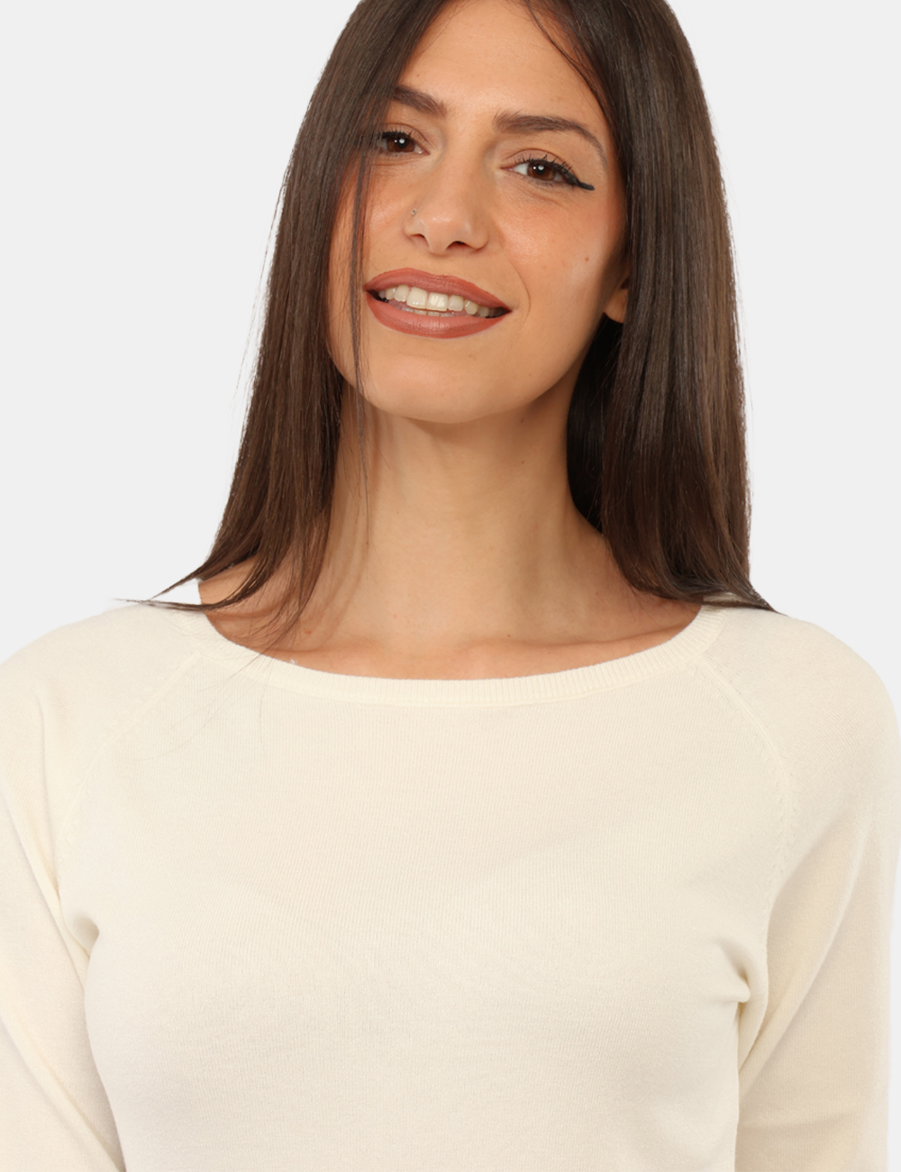 M053-RU00_AVORIO_AI26_03 Maglia Yes Zee Bianca - Maglia Yes Zee Bianca da donna La Maglia YES ZEE Bianca è un capo femminile e versatile, pensato per