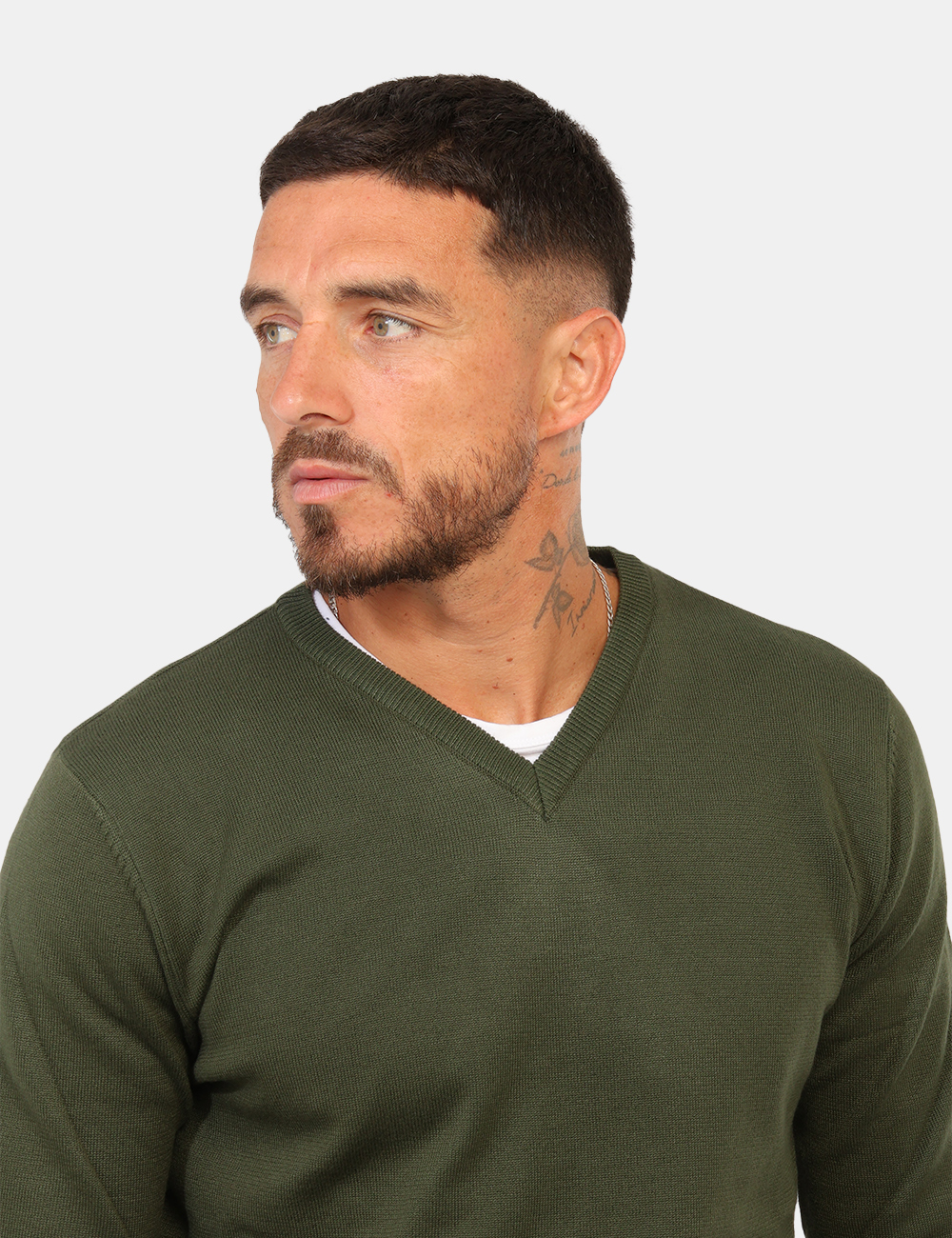 MI3060SS-SC_EDERA_AI26_3 Maglia Sseinse Verde - Maglia SSEINSE Verde da uomo La Maglia SSEINSE Verde da uomo è un capo versatile e contemporaneo, per