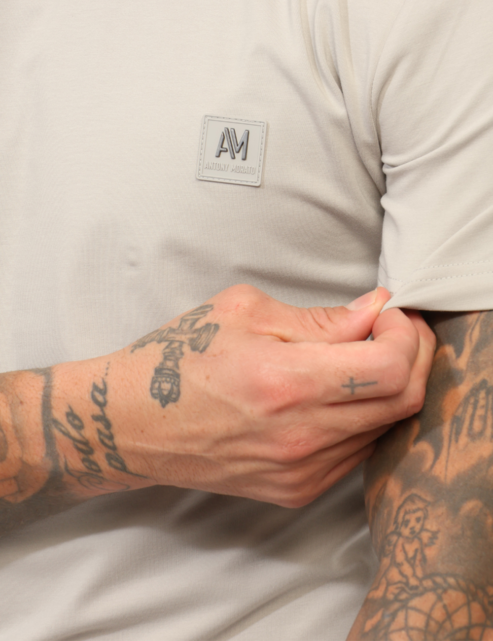 MMKS02731FA120033-M-CC_GRIGIO_AI26_4 T-shirt Antony Morato Grigia tg.L - T-shirt ANTONY MORATO Grigia da uomo E’ un capo essenziale che unisce comfort, qualità