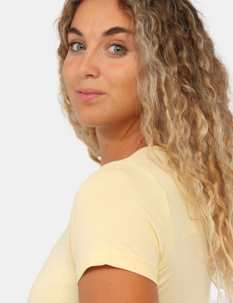 T-shirt Pepe Jeans Gialla - T-shirt PEPE JEANS Gialla da donna La T-shirt PEPE JEANS Gialla da donna è il capo ideale per ag