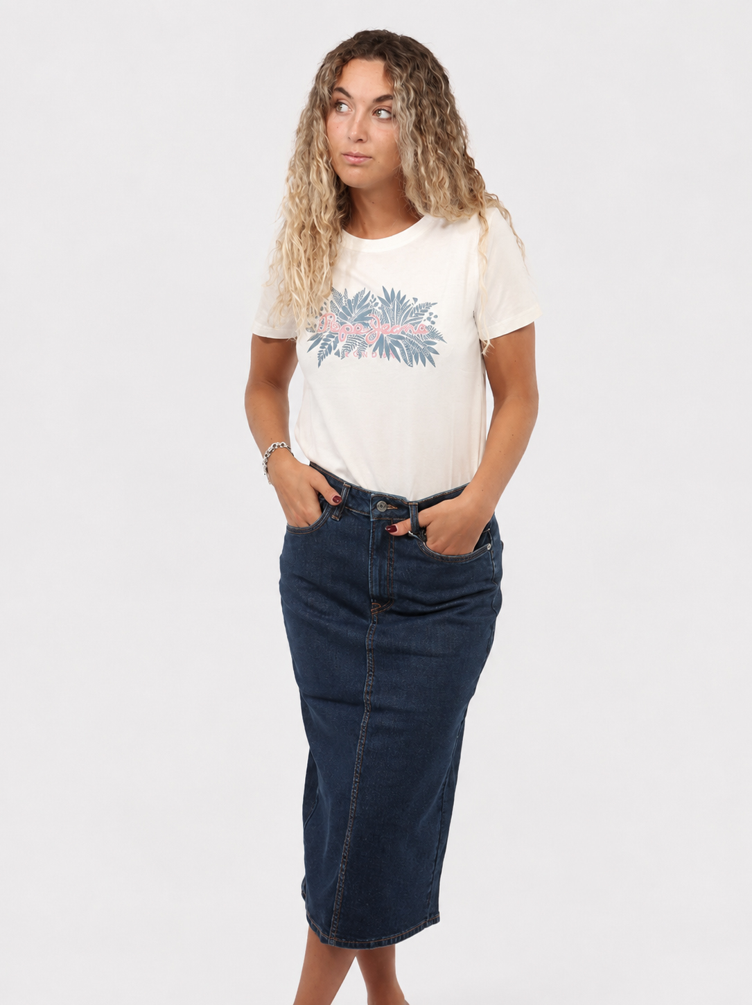 PL90119455CB_DENIM-P000_AI26_01 Gonna Pepe Jeans Blu - Gonna PEPE JEANS Blu da donna La Gonna PEPE JEANS Blu da donna è un capo versatile e femminile, perfe
