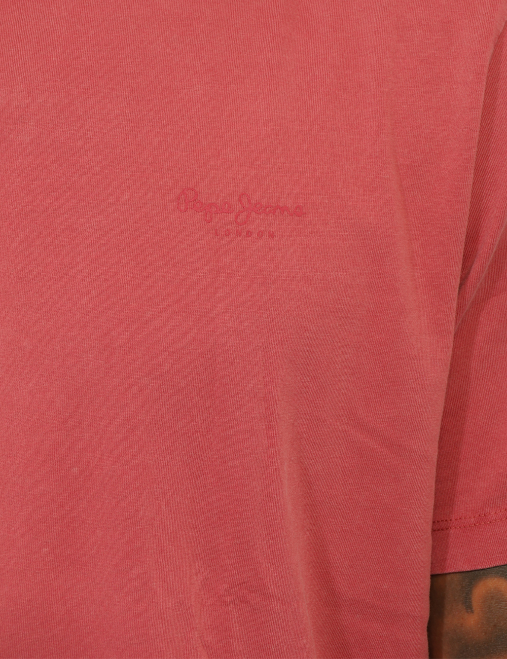 PM508664_CINNABAR-RED-P203_AI26_6 PM508664_CINNABAR-RED-P203_AI26