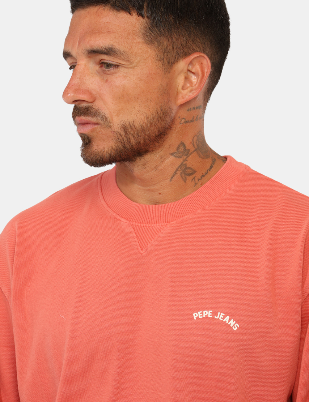 PM5800176_CINNABAR-RED-P203_AI26_4 PM5800176_CINNABAR-RED-P203_AI26