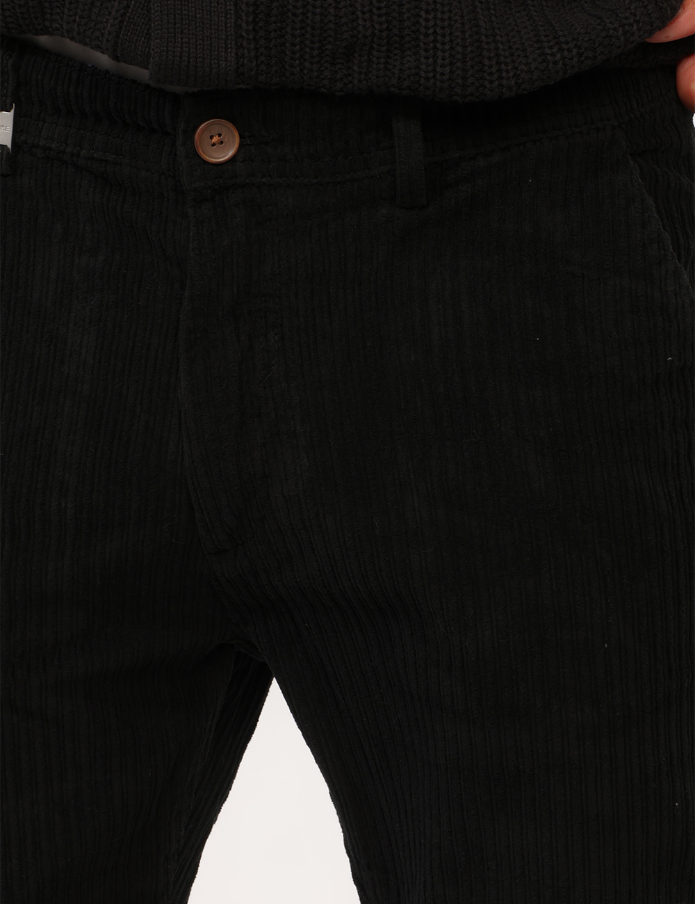 PSI1434SS-SC_NERO_AI26_3 Pantalone Sseinse Nero - Pantalone SSEINSE Nero da uomo Il Pantalone SSEINSE Nero da uomo è una proposta versatile e contemp