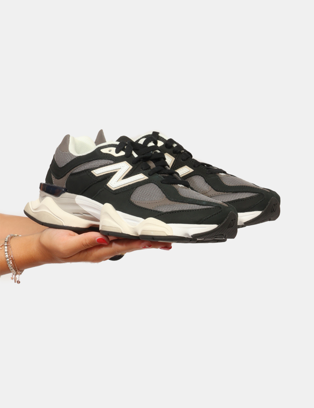 U906_BLACKTORNADO_AI26_1 Sneakers New Balance Nera - Sneakers NEW BALANCE Neracombinano uno stile intramontabile con tecnologie pensate per offrire i