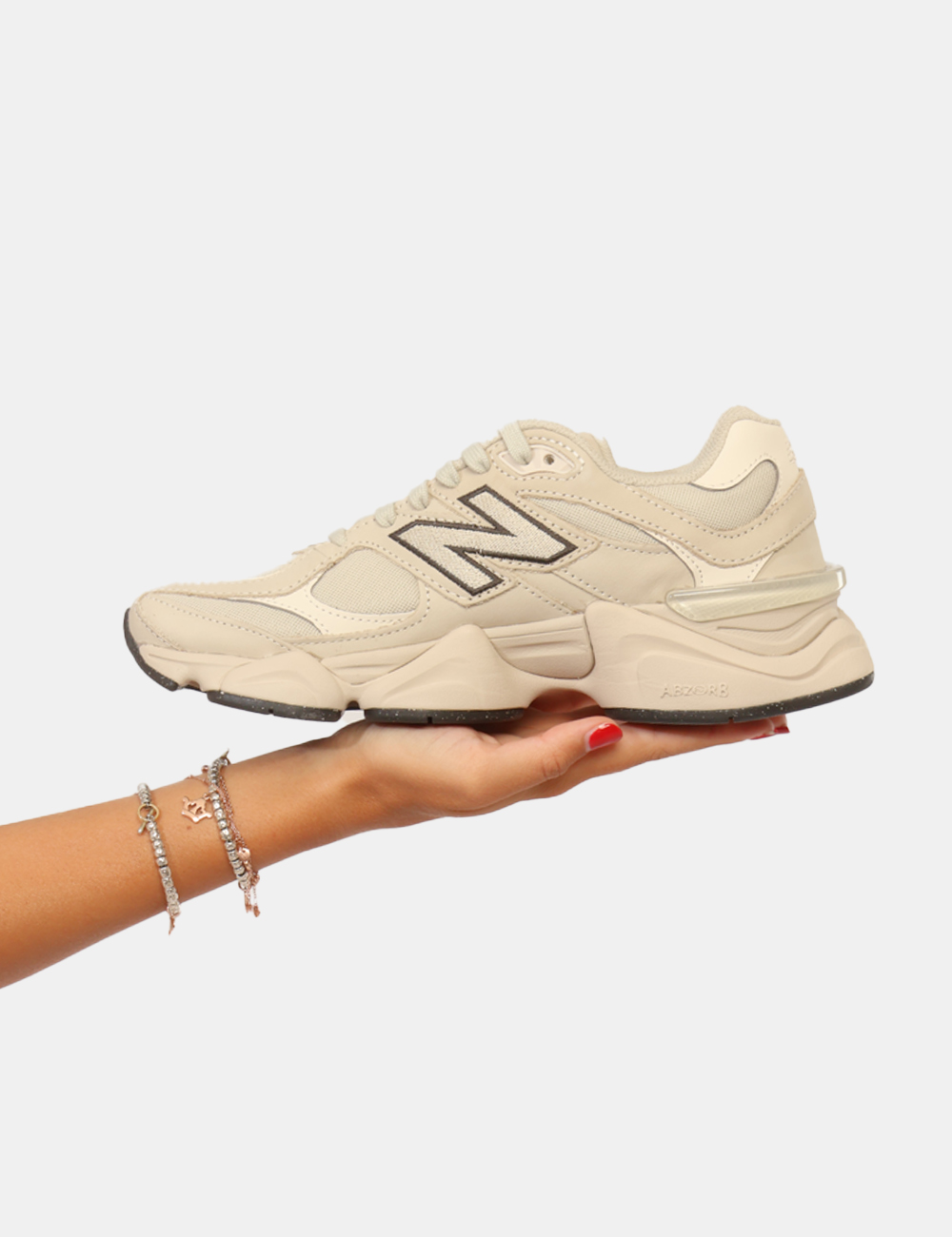 U906_SHIPYARDLINEN_AI26_5 Sneakers New Balance Beige - Sneakers NEW BALANCE Beige rappresentano l'incontro perfetto tra design iconico, comfort avanza