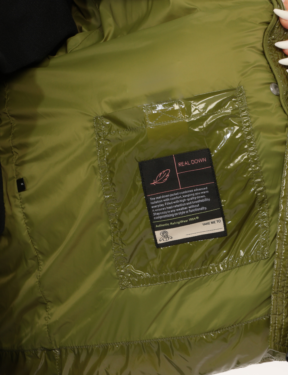 W82200-NY0145-M-CC_VERDE_AI26_3 Piumino Refrigiwear Verde tg.S - Piumino Refrigiwear Verde da donnaIl Piumino REFRIGIWEAR è un capospalla versatile e contem