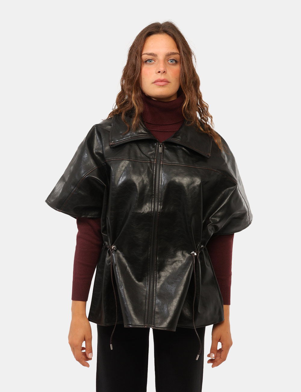 Giacca Desigual Nera - Giacca Desigual Nera da donna La Giacca DESIGUAL Nera da donna è un capo dal carattere contemporaneo,