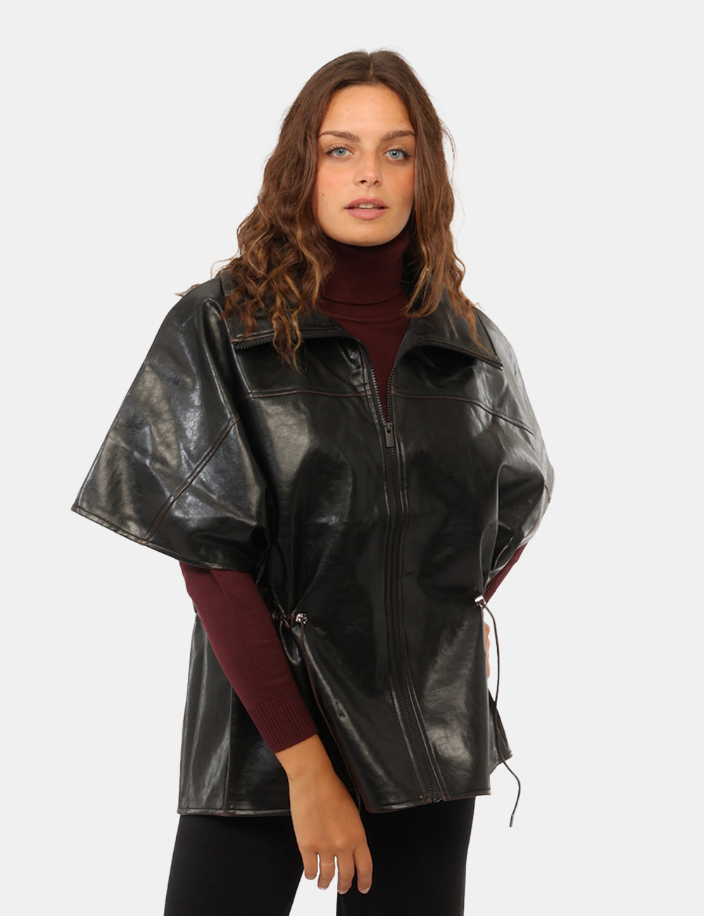 Giacca Desigual Nera - Giacca Desigual Nera da donna La Giacca DESIGUAL Nera da donna è un capo dal carattere contemporaneo,