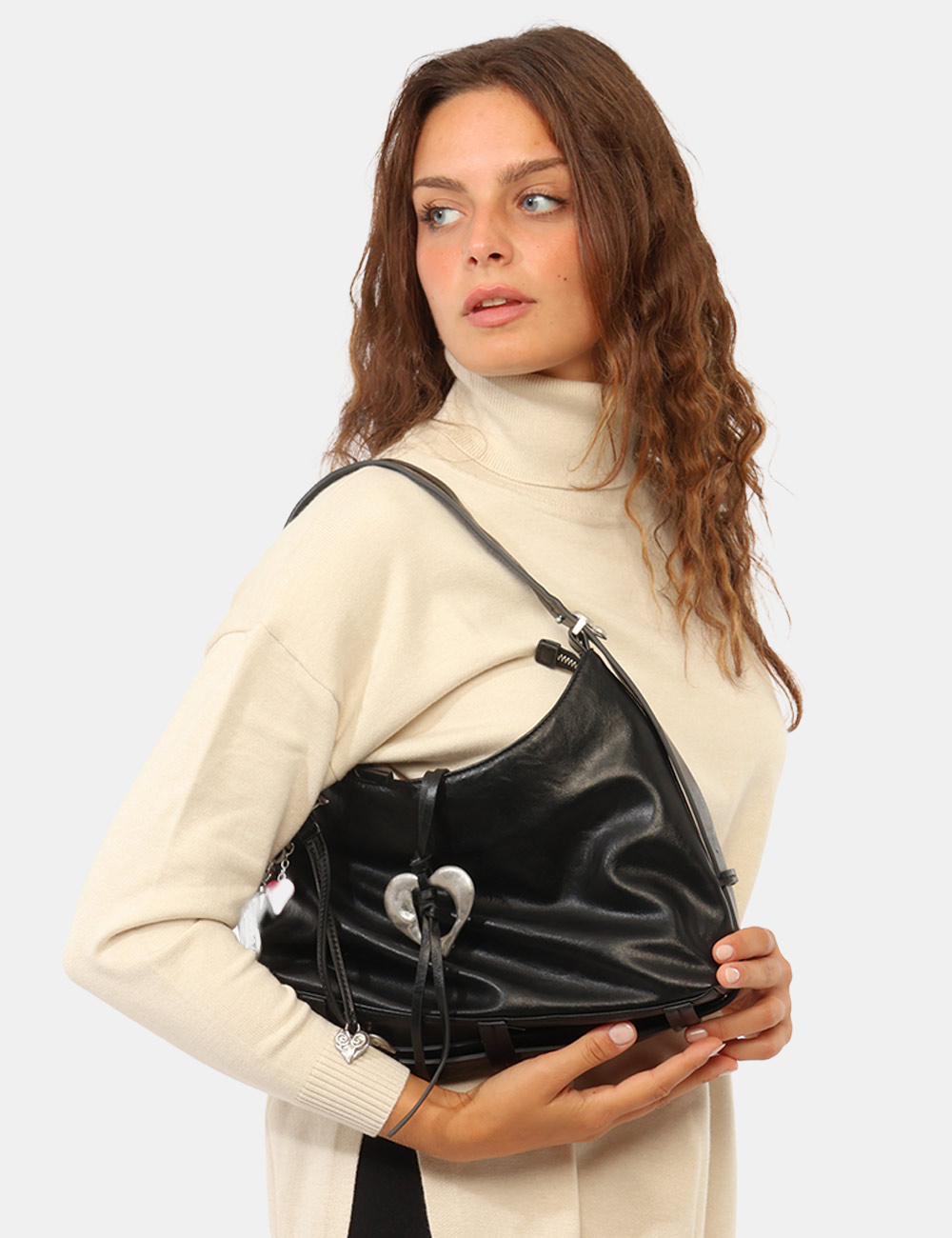 26WAXP32_NERO_AI26_1 Borsa Desigual Nera - Borsa Desigual Nera da donna La Borsa DESIGUAL Nera da donna è un accessorio versatile e contemporaneo