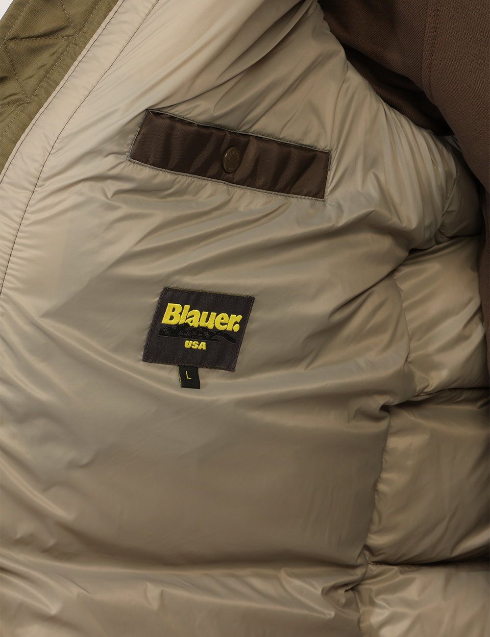 26WBLUC02239-M-CC_MARRONE_AI26_3 Piumino Blauer Marrone tg.S - Piumino Blauer Marrone da uomo Il Piumino BLAUER Marrone da uomo è un capospalla dal design or