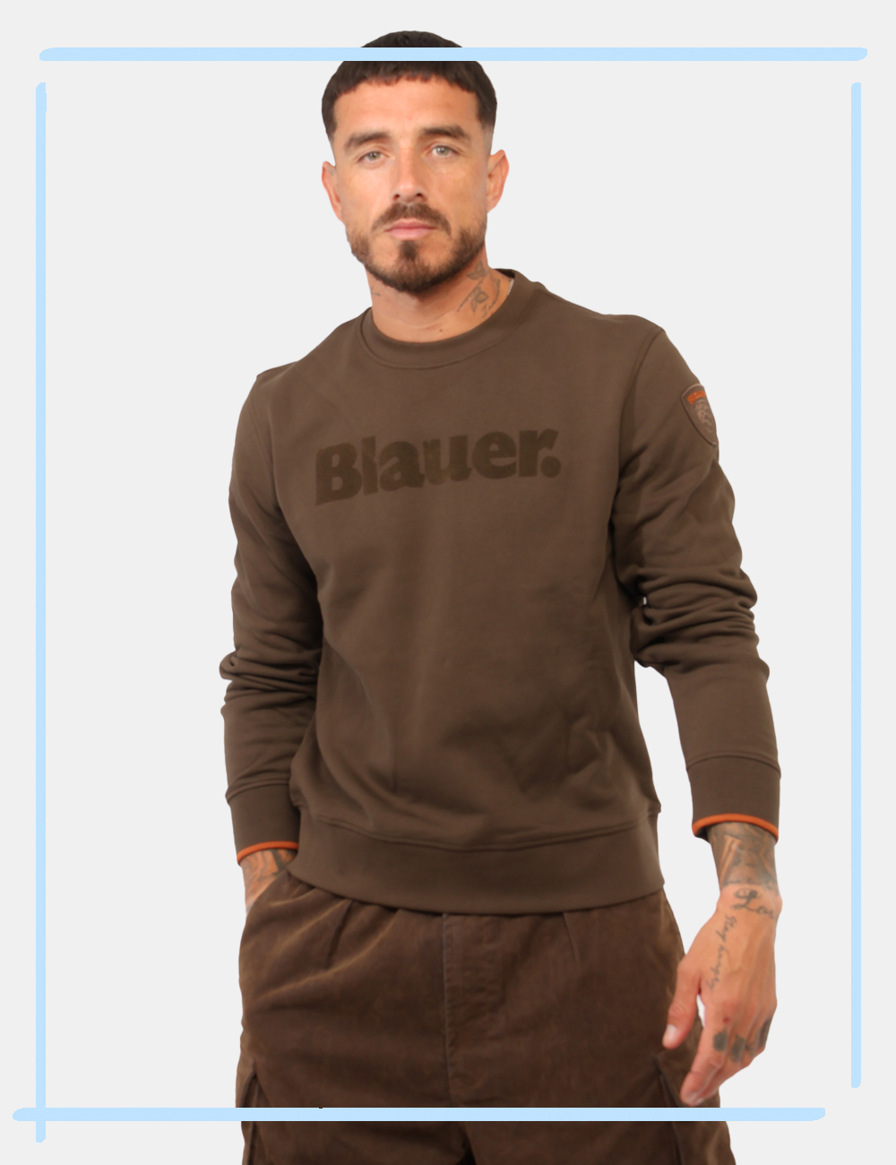 26WBLUF03317-M-CC_MARRONE_AI26_1 Felpa Blauer Marrone tg.L - Felpa Blauer Marrone da uomo La Felpa BLAUER Marrone da uomo è un capo casual e contemporaneo, i