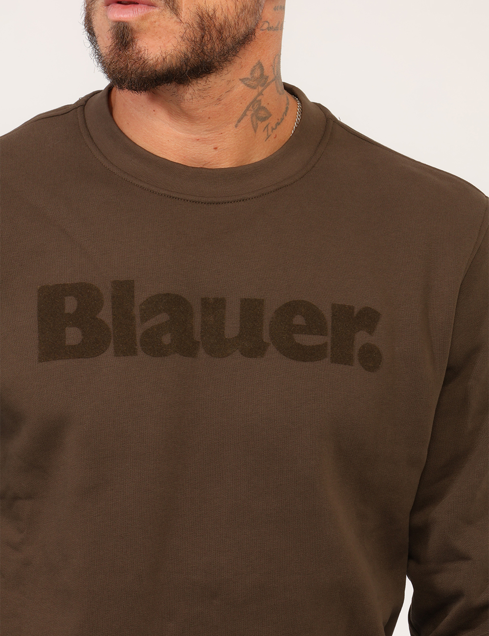 26WBLUF03317-M-CC_MARRONE_AI26_4 Felpa Blauer Marrone tg.L - Felpa Blauer Marrone da uomo La Felpa BLAUER Marrone da uomo è un capo casual e contemporaneo, i