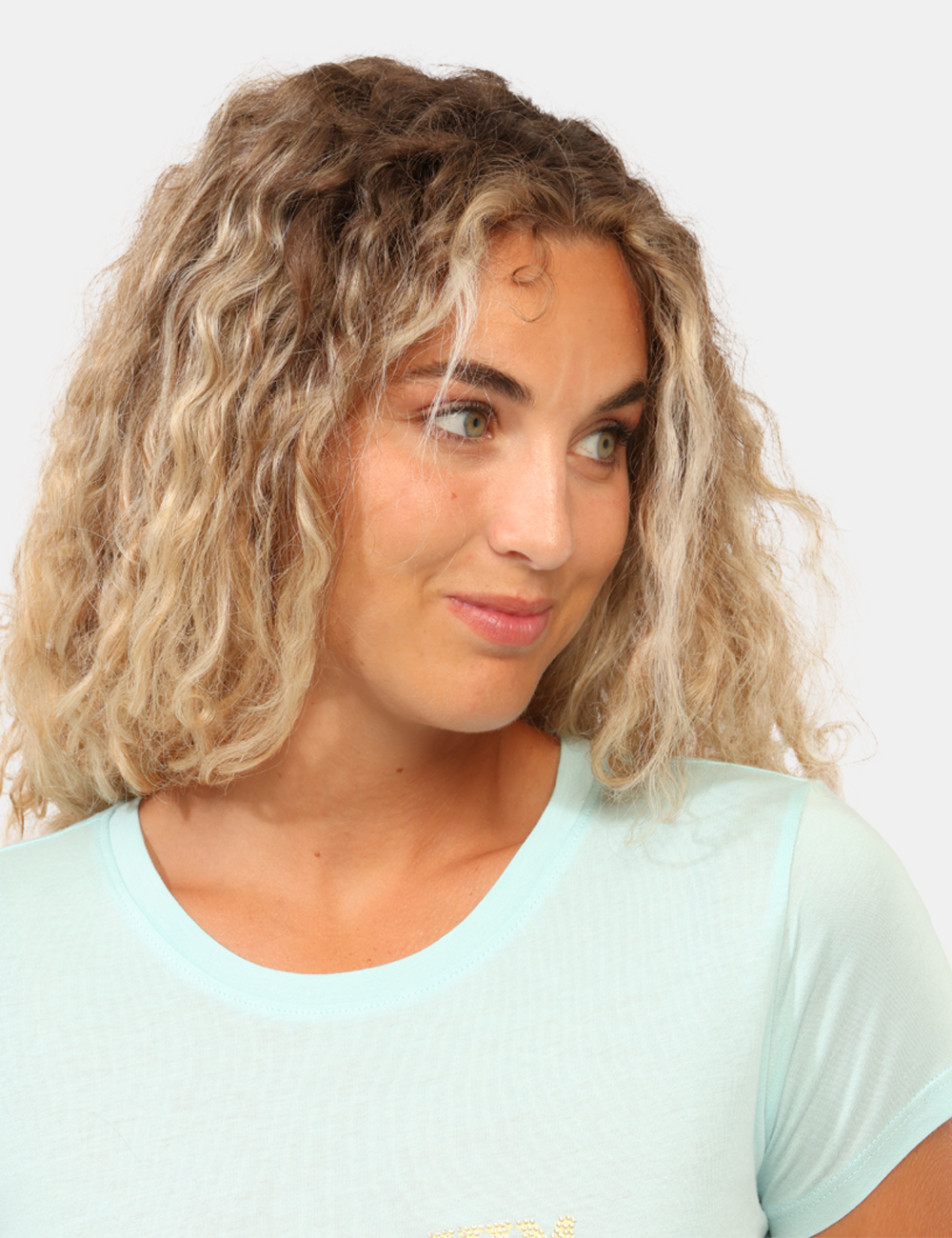 T-shirt Guess Azzurra - immagine 3
