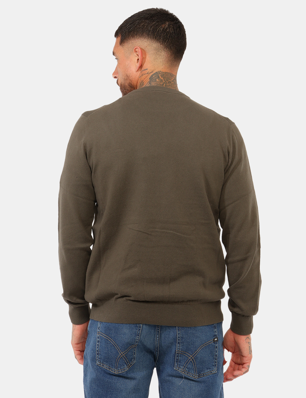 B1797-ARLO-ROUND_OLIVE-NIGHT_AI26_2 Maglia Gas Verde - Maglia GAS Verde da uomo La Maglia GAS Verde da uomo è un capo versatile e contemporaneo, ideale per aggi
