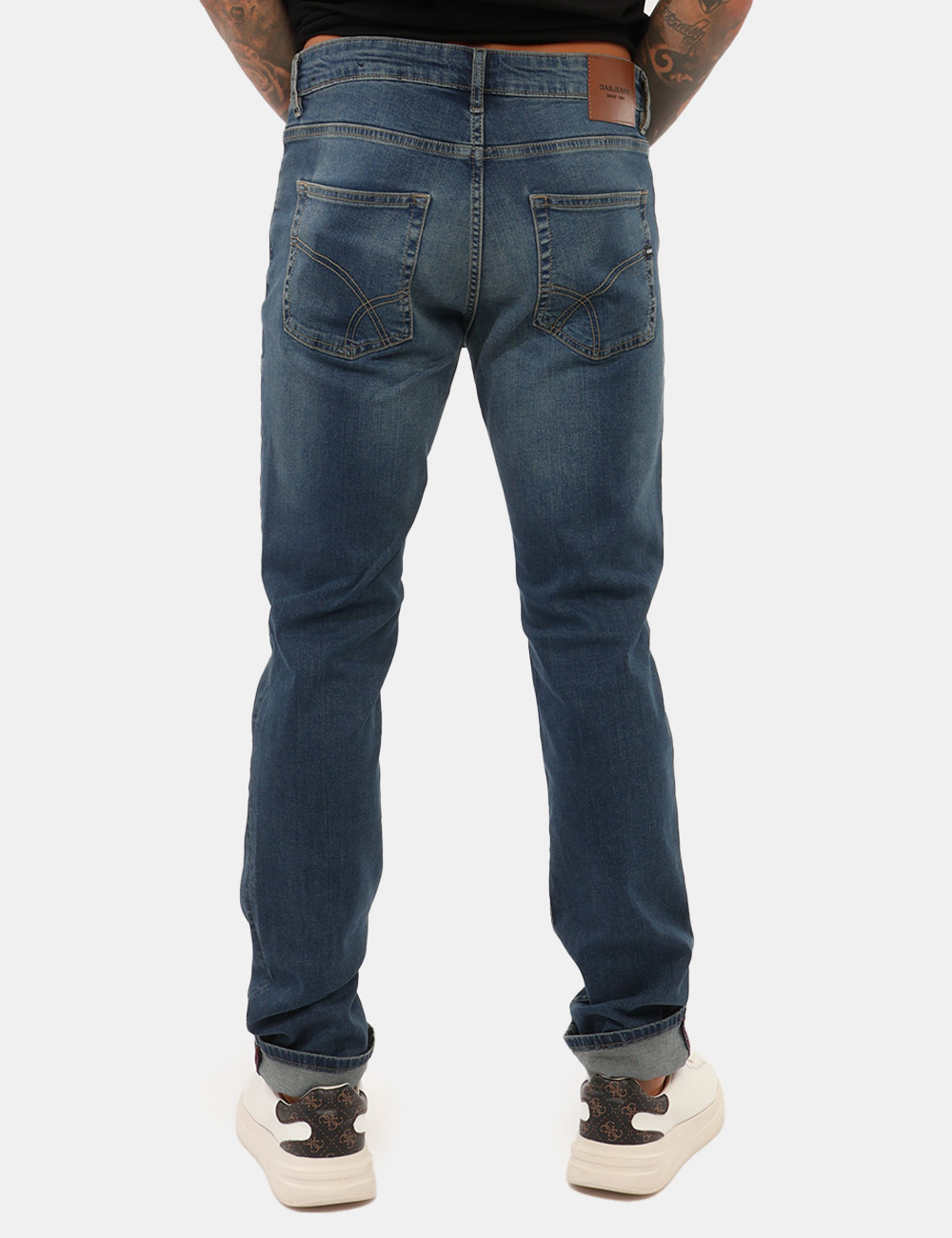 B2504-MORRIS-SMU-SC_88MM_AI26_2 Jeans Gas Blu - Jeans GAS Blu da uomoIl Jeans GAS Blu da uomo è un modello versatile e intramontabile, pensato per chi cerca