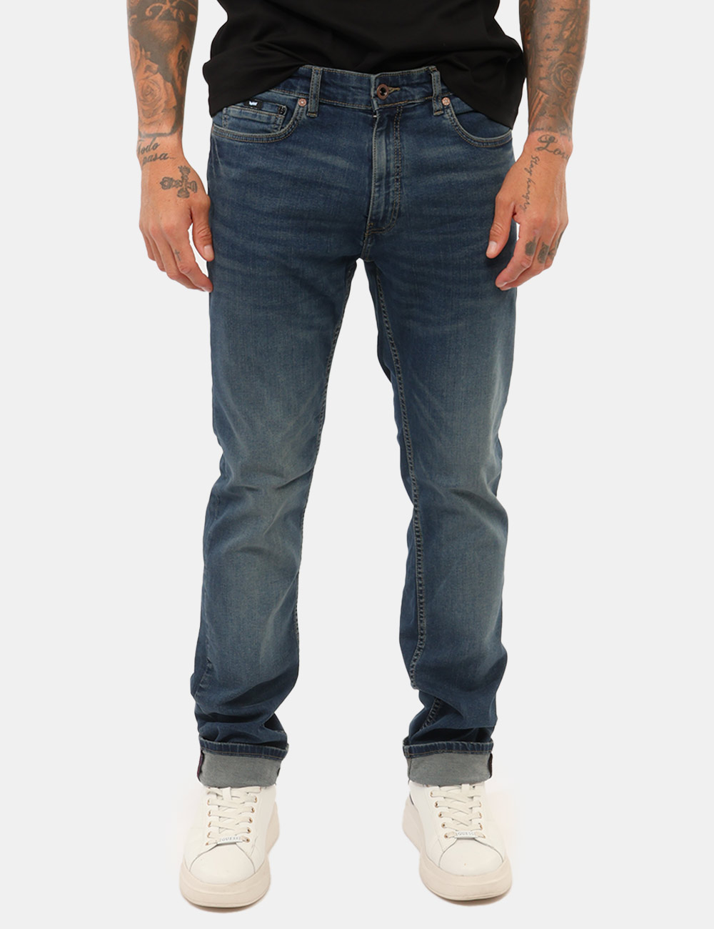 B2504-MORRIS-SMU-SC_88MM_AI26_5 Jeans Gas Blu - Jeans GAS Blu da uomoIl Jeans GAS Blu da uomo è un modello versatile e intramontabile, pensato per chi cerca