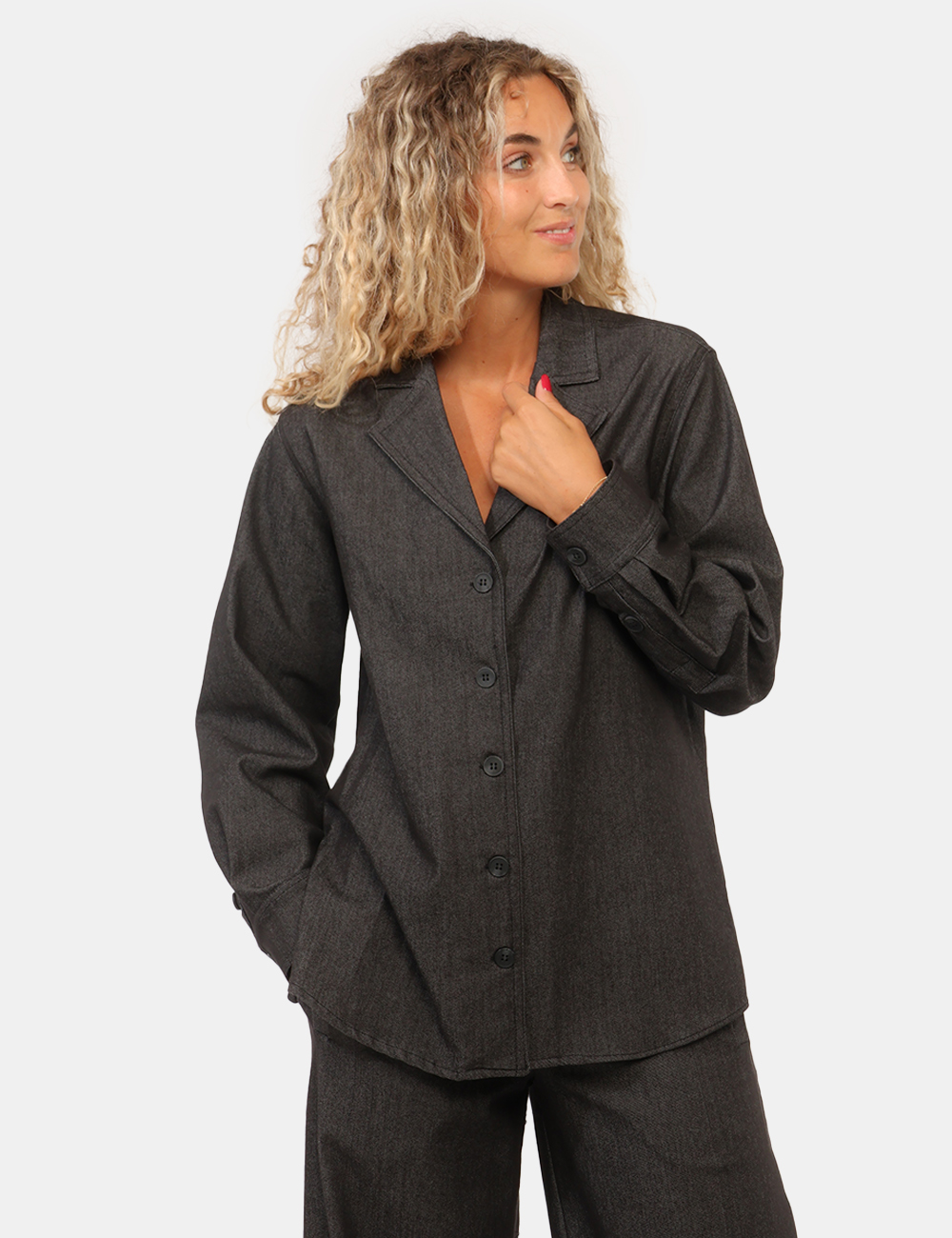 H646-23-OC_NERO_AI26_1 Camicia Rue De Clerie Grigia - Camicia RUE DE CLERIE Grigia da donna La Camicia RUE DE CLERIE Grigia da donna è un capo dal