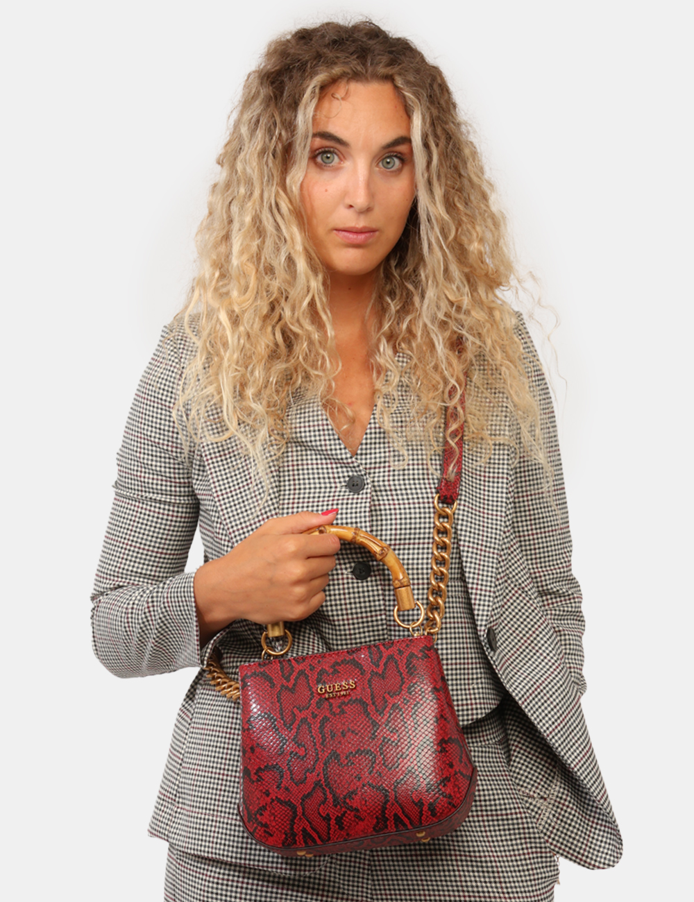 HWKP95-15010-AOB_RED_AI26_1 Borsa Guess Rossa - Borsa Guess Rossa da donna La Borsa GUESS Rossa da donna è un accessorio dal carattere deciso e femminil