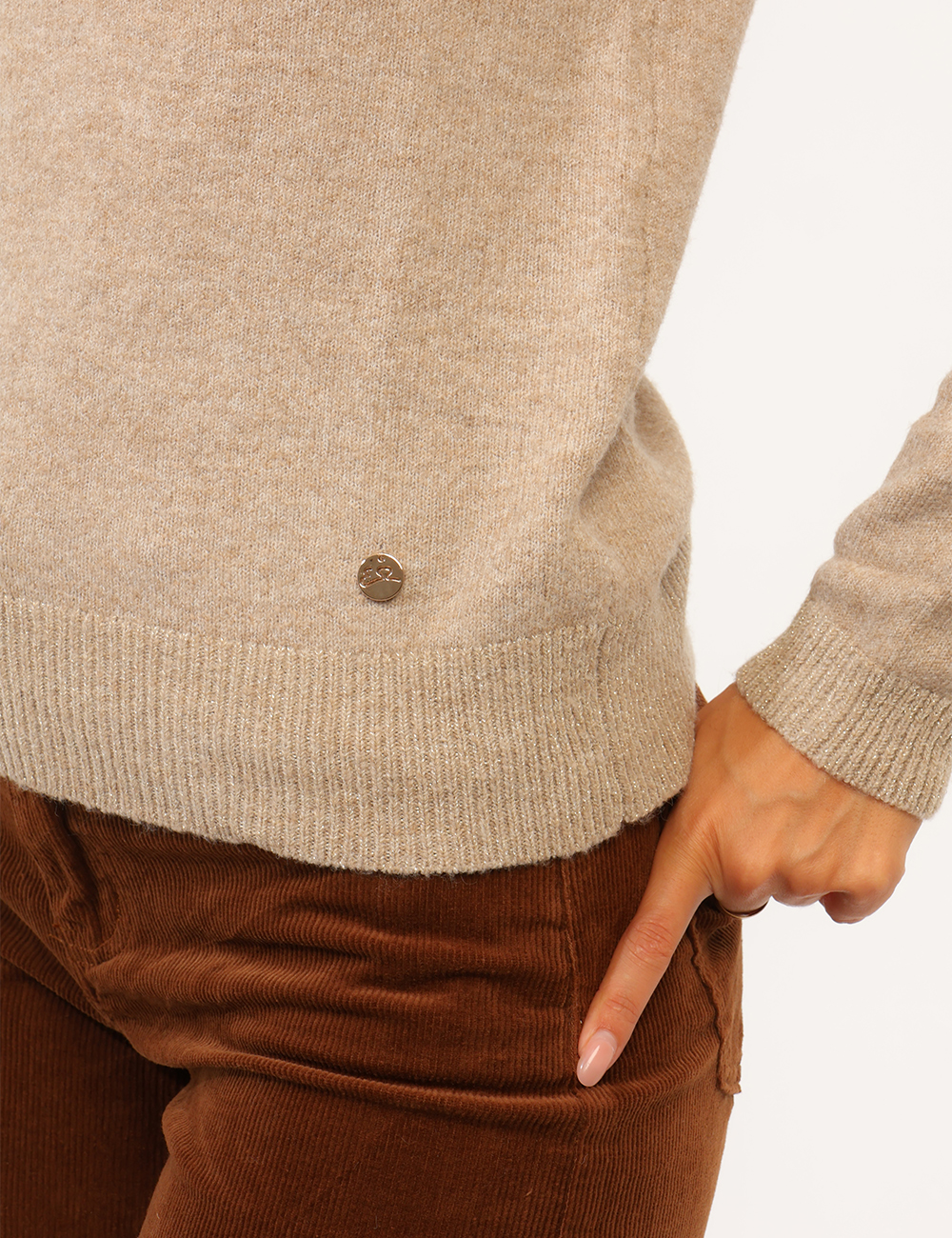 M054-BN00_BEIGE_AI26_3 Maglia Yes Zee Beige - Maglia YES ZEE Beige da donna La Maglia YES ZEE Beige da donna è un capo versatile e femminile, ideal