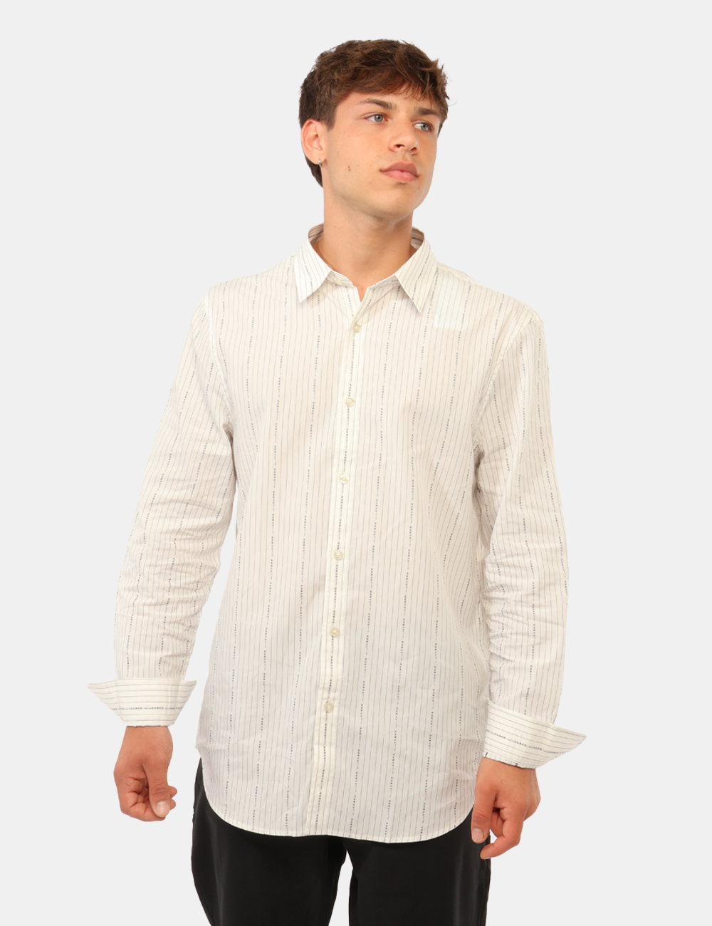 M6RH71-WK001-SC_SALT-GREY-BLK-STRIPE_AI26_1 Camicia Guess Bianca - Camicia Guess Bianca da uomo La Camicia GUESS Bianca da uomo è un capo versatile e contemporaneo, ide
