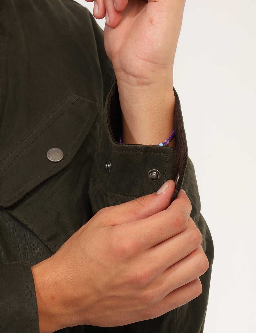PM4027336_TRENCH-GREEN-P776_AI26_4 PM4027336_TRENCH-GREEN-P776_AI26