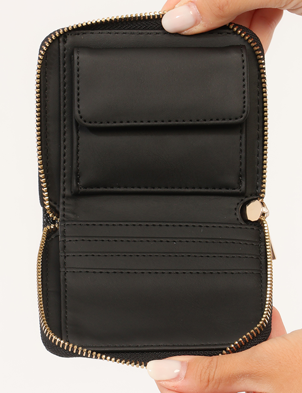 SWZG74-59137-OA_BLACK_AI25_2 Portafoglio Guess Nero - Portafoglio GUESS Nero da donna Il Portafoglio GUESS Nero da donna è un accessorio elegante e versa