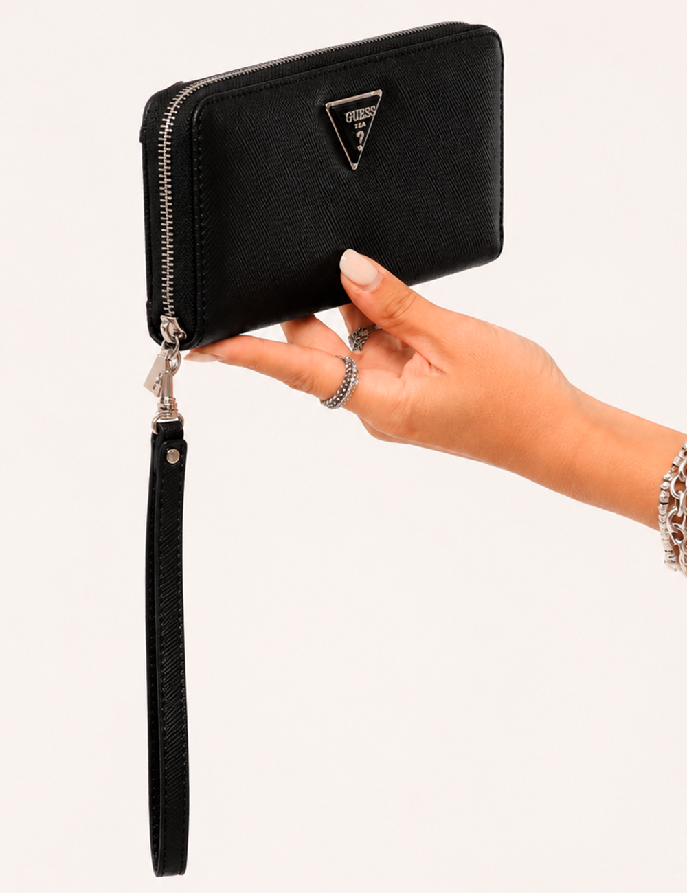 SWZG74-59146-OA_BLACK_AI25_4 Portafoglio Guess Nero - Portafoglio GUESS Nero da donna Il Portafoglio GUESS Nero da donna è un accessorio elegante e funzi