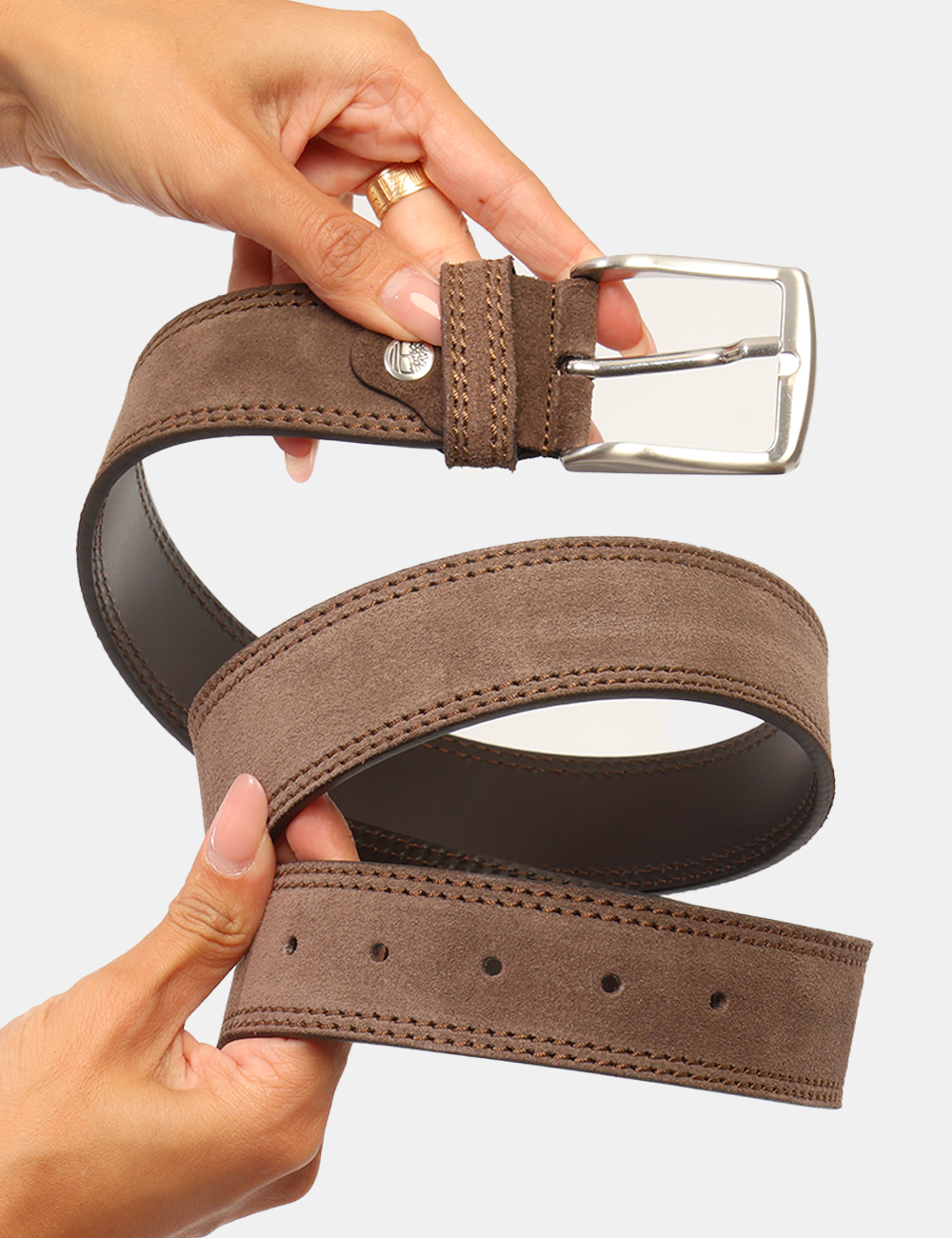 TB0RB004_COCOA_AI22_1 Cintura Timberland Marrone - Cintura Timberland Marrone da uomo La Cintura TIMBERLAND Marrone da uomo è un accessorio versat