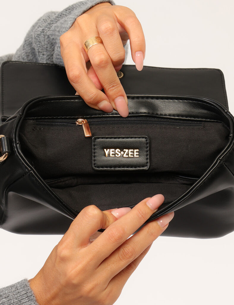 Borsa Yes Zee Nera