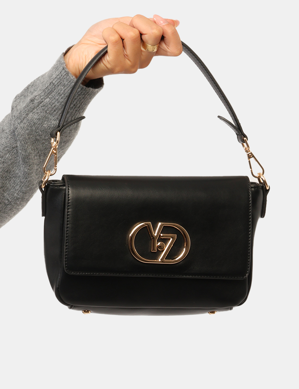 W015-AP00_NERO_AI26_6 Borsa Yes Zee Nera - Borsa YES ZEE Ner da donna La Borsa YES ZEE Nera da donna è un accessorio compatto e versatile, ideale