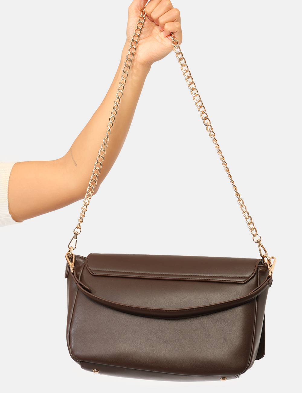 W016-AP00_MORO_AI26_4 Borsa Yes Zee Marrone - Borsa YES ZEE Marrone da donna La Borsa YES ZEE Marrone da donna è un accessorio versatile e femmini