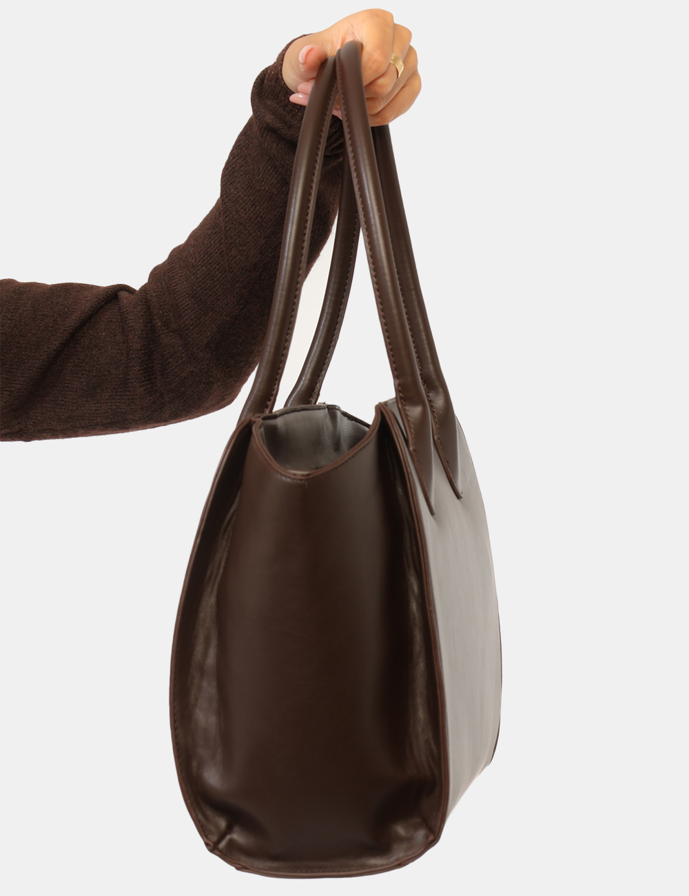W017-AP00_MORO_AI26_5 Borsa Yes Zee Marrone - Borsa YES ZEE Marrone da donna La Borsa YES ZEE Marrone da donna è un accessorio pratico e versatile