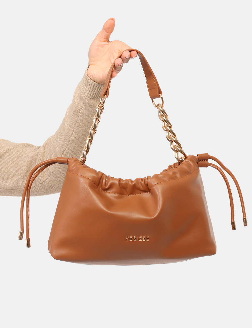W020-AP00_COGNAC_AI26_6 Borsa Yes Zee Marrone - Borsa YES ZEE Marrone da donna La Borsa YES ZEE Marrone da donna è un accessorio femminile e versati