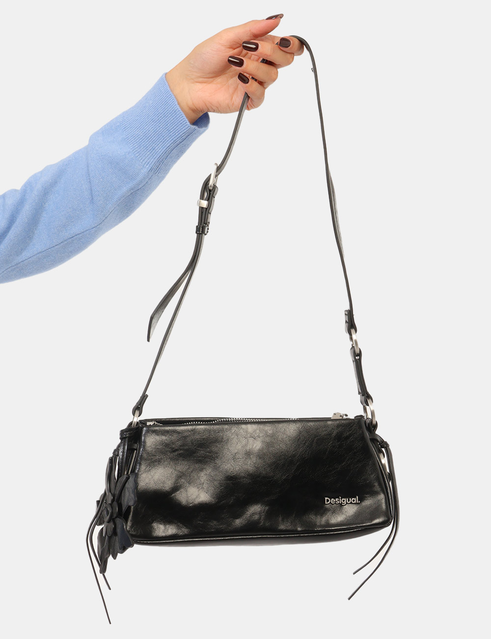Borsa Desigual Nera - Borsa DESIGUAL Nera da donna La Borsa DESIGUAL Nera da donna è un accessorio compatto e contemporaneo,
