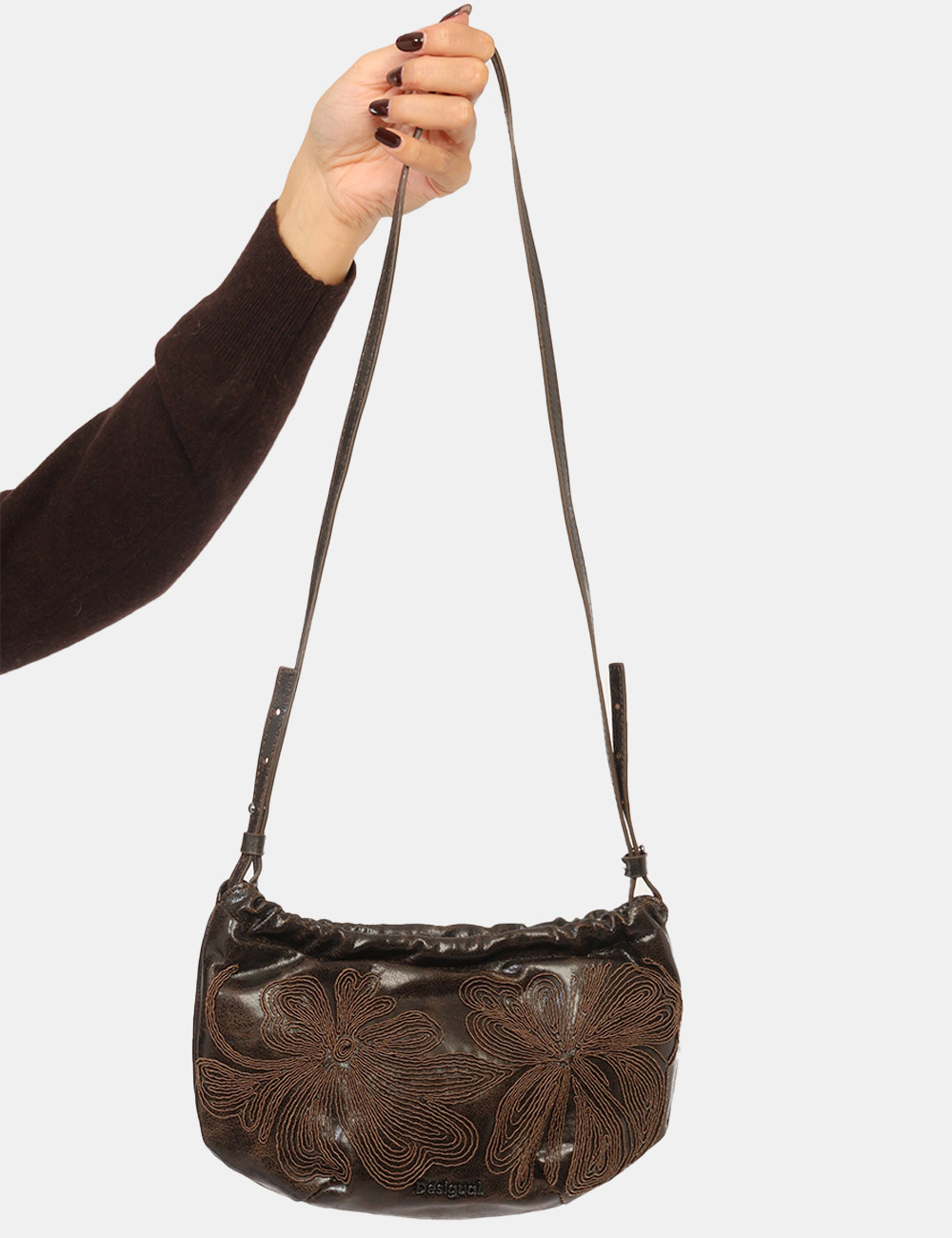 Borsa Desigual Marrone - Borsa DESIGUAL Marrone da donna La Borsa DESIGUAL Marrone da donna è un accessorio compatto e versa