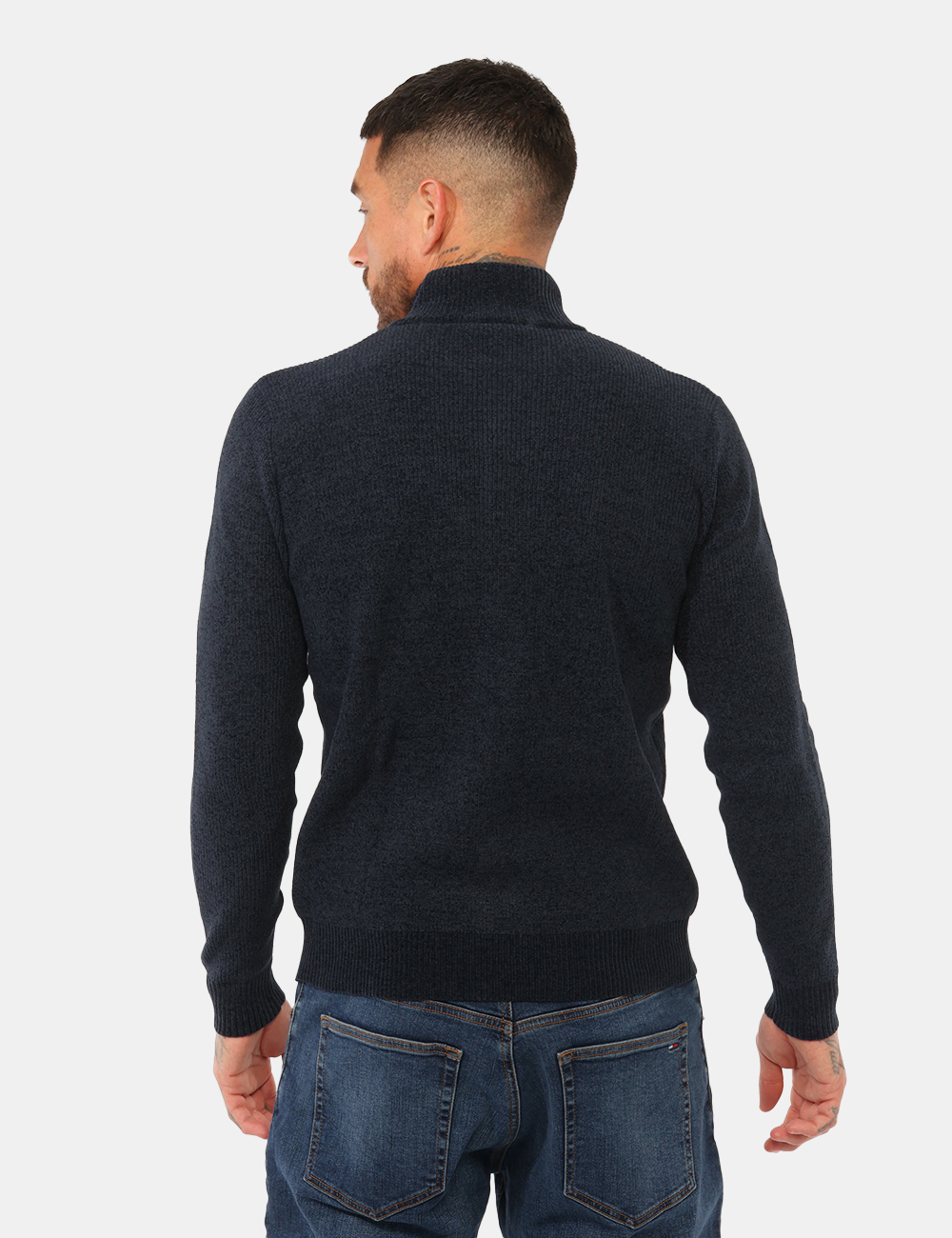 Maglia Prj22. Blu - Maglia PRJ22. Blu da UomoLa maglia PRJ22. blu da uomo è un capo versatile e contemporaneo, ideale per af
